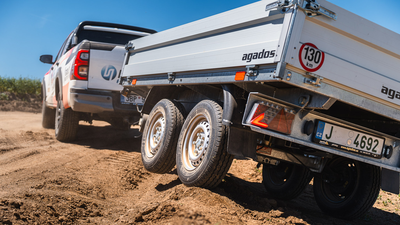 Agados-Hilux.2048-90.jpg