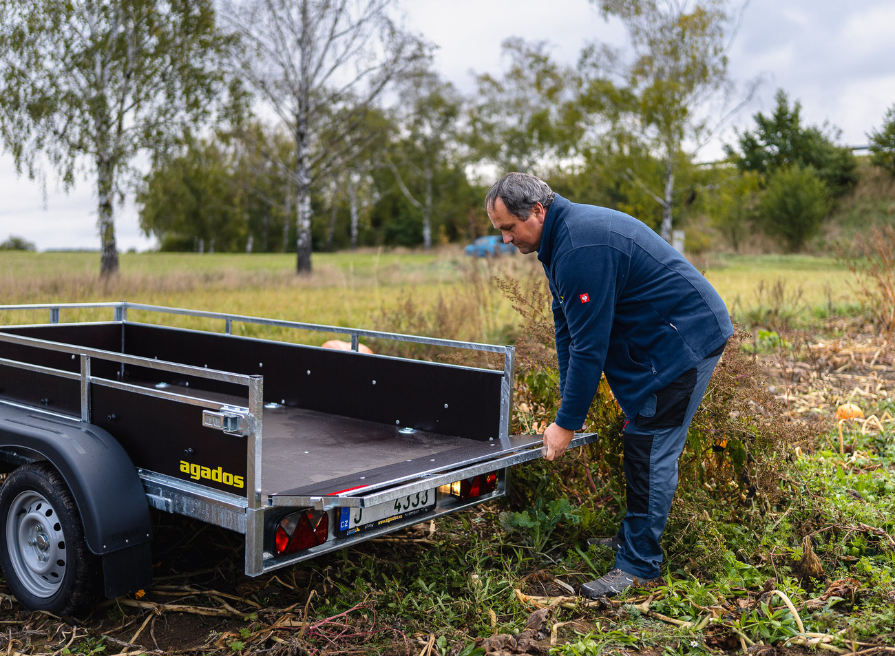 Přední i zadní čelo otevírací